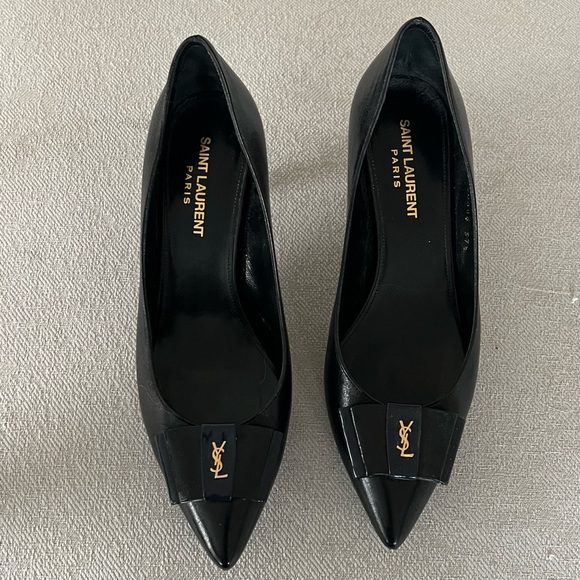 Saint Laurent Anais Bow Pumps in Smooth Leather - Picture 5 of 6